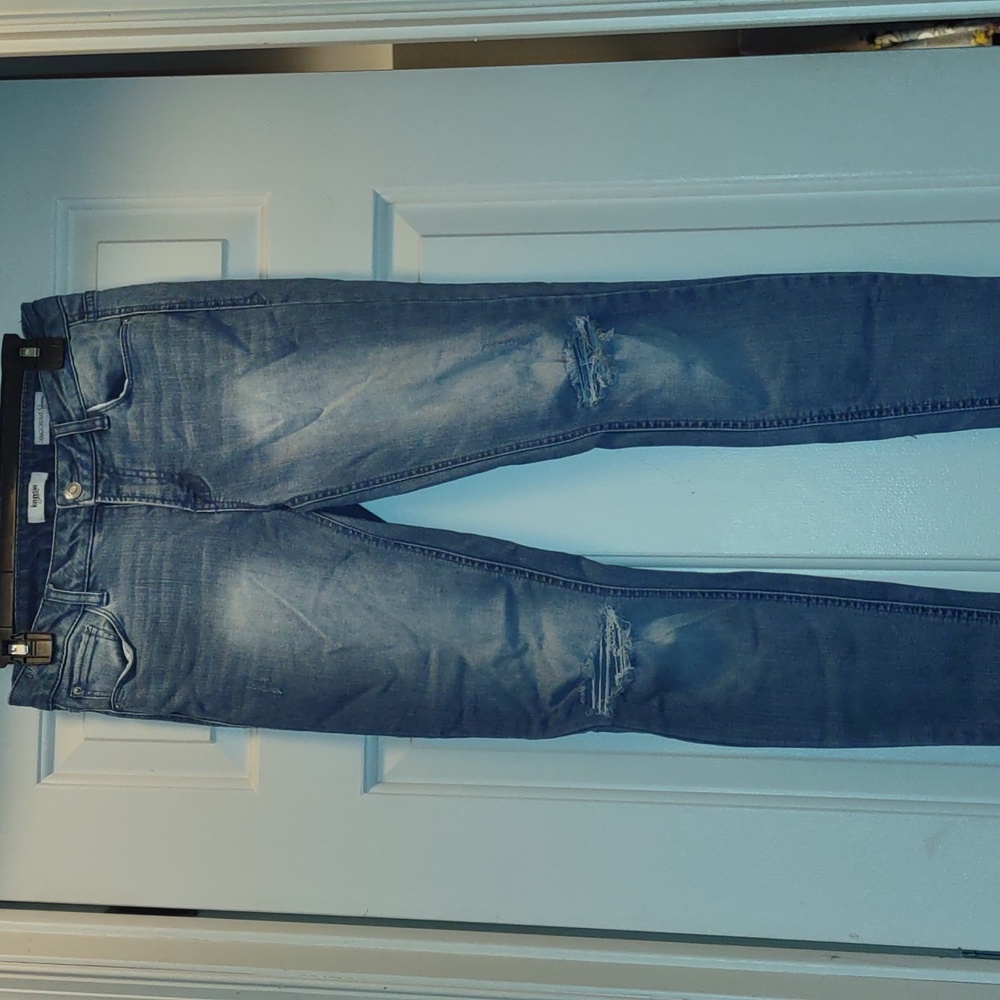 Kensie jeans size 4/27